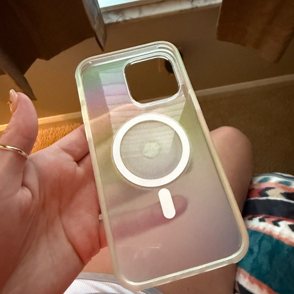 PopSocket Iridescent iPhone 14 Pro Max Case with matching PopSocket - Picture 5 of 5